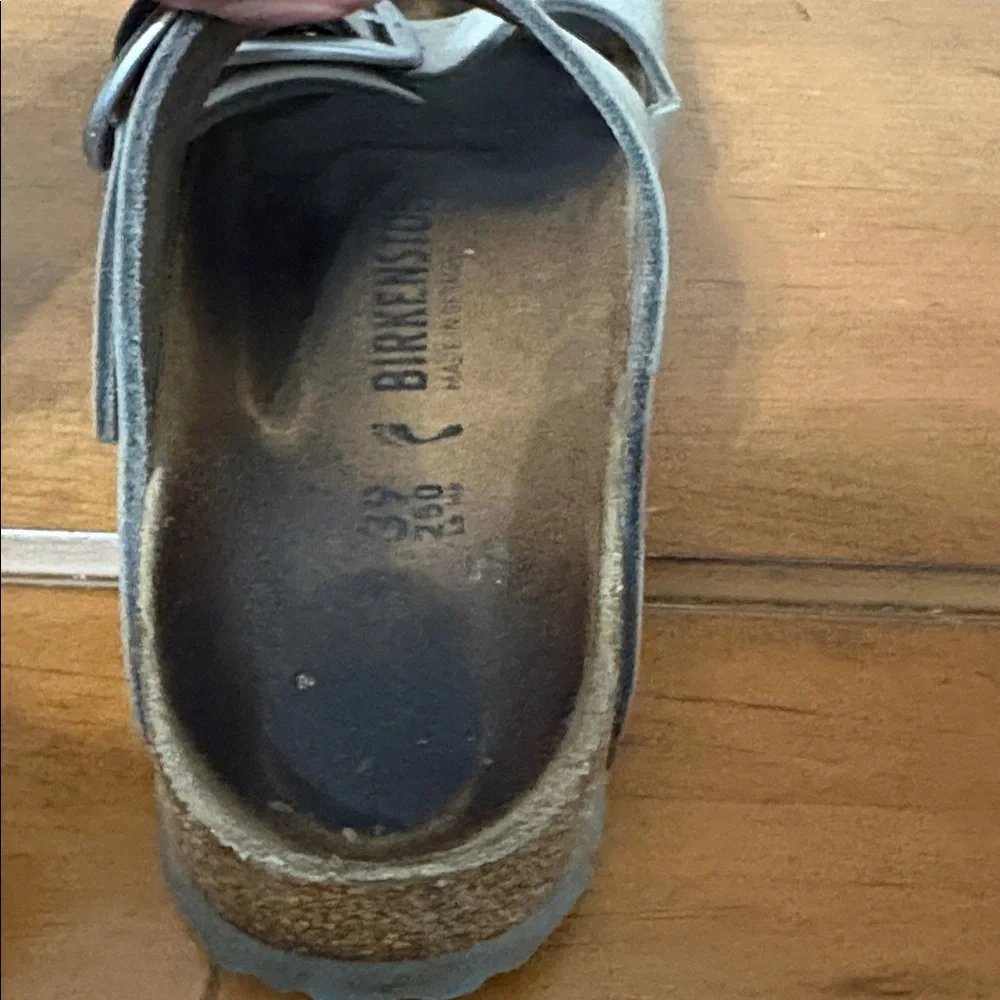 Birkenstock Tan  Sandals with Buckles Size 8 - Picture 13 of 16